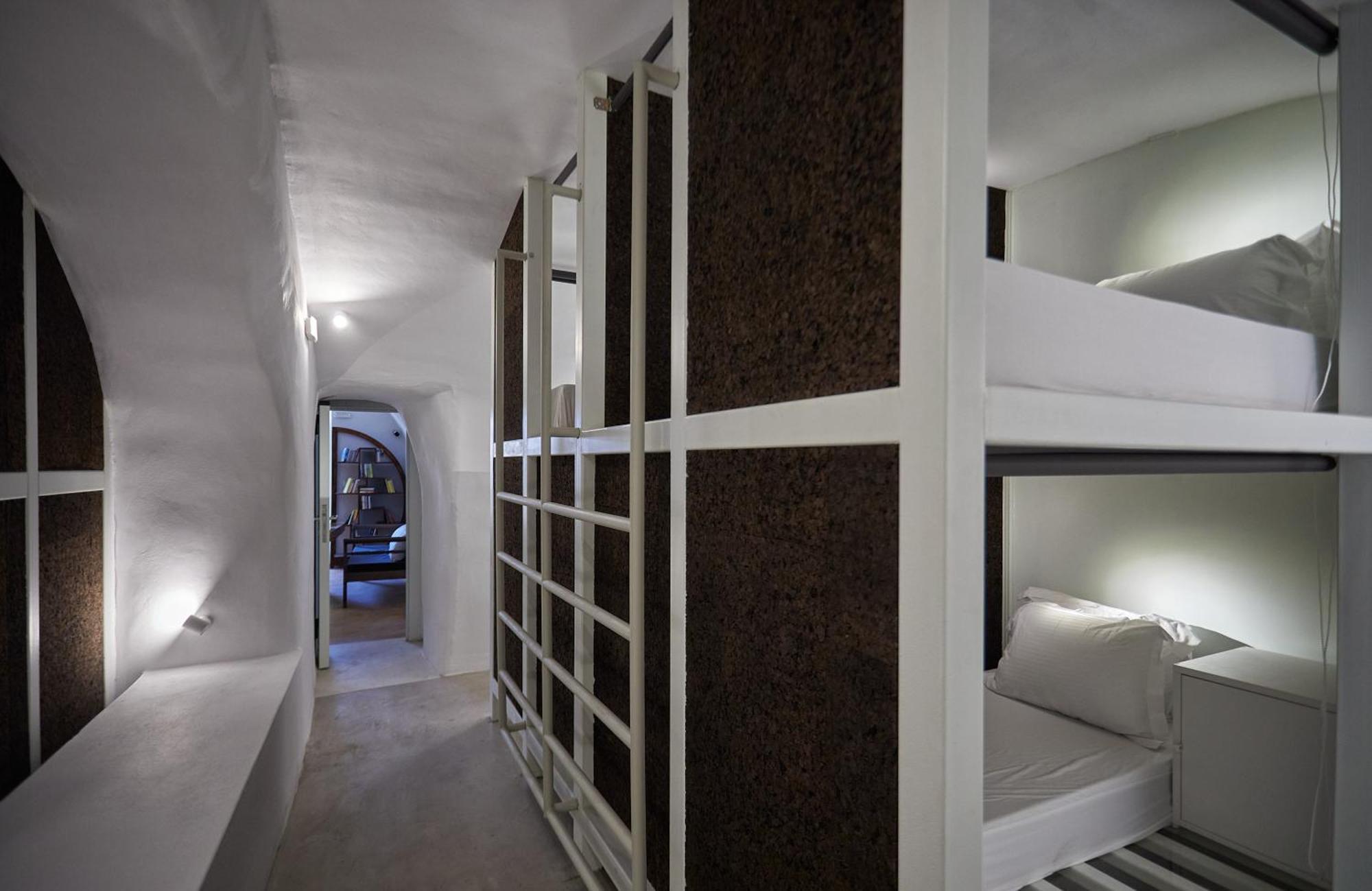 Hostel 16 Oia 外观 照片