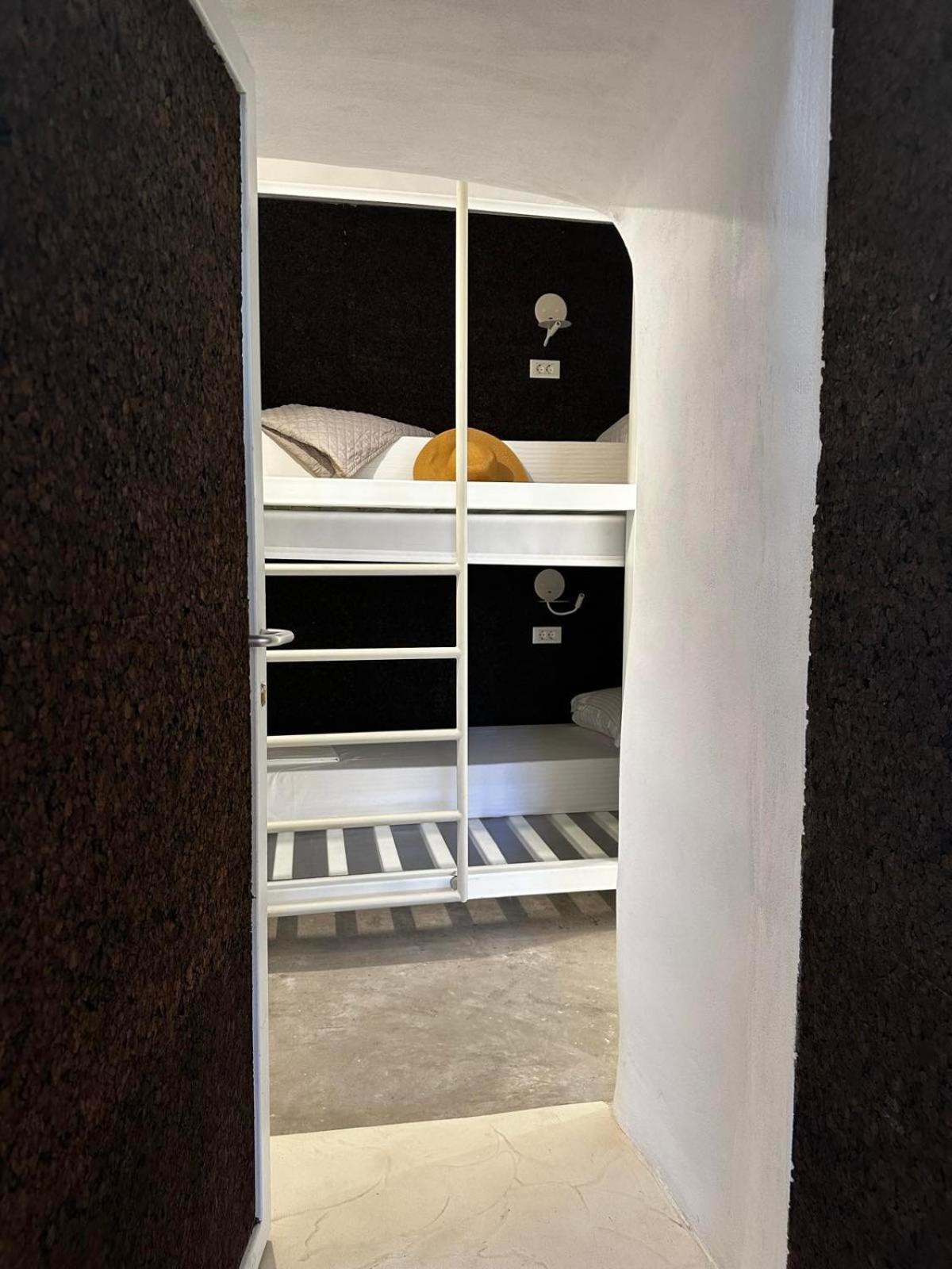Hostel 16 Oia 外观 照片